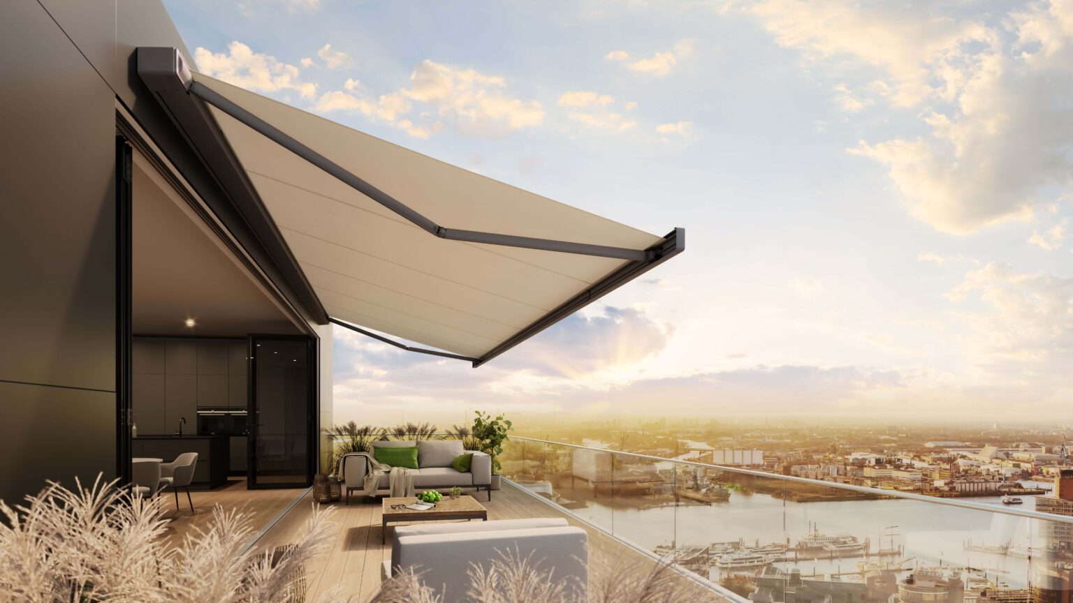Terrasse mit einer Gelenkarmmarkise. Sehr moderne Terrasse mit Pool